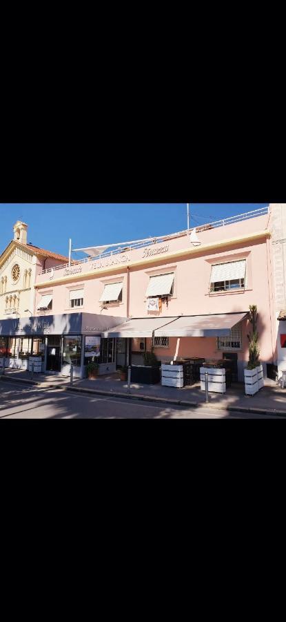 Vela Bianca H & R Hotel Diano Marina Buitenkant foto