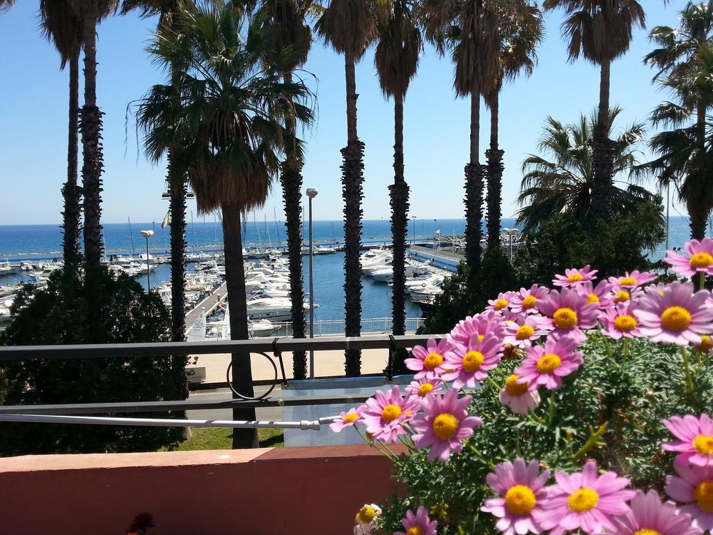 Vela Bianca H & R Hotel Diano Marina Buitenkant foto