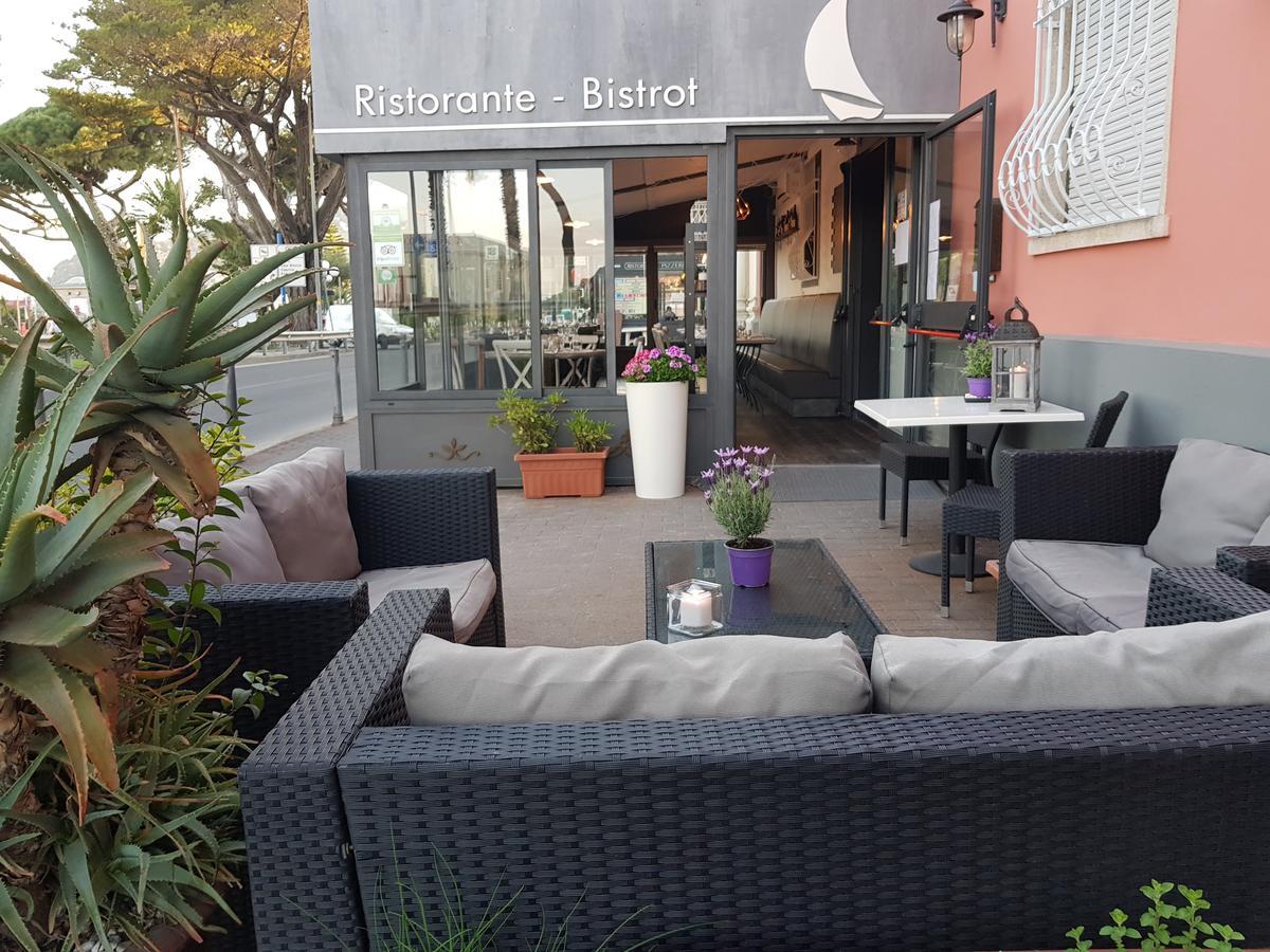 Vela Bianca H & R Hotel Diano Marina Buitenkant foto